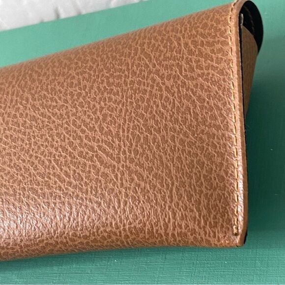 Ray Ban Original Brown Leather Style Medium Case - Fits most Rayban Sunglasses - Picture 7 of 9